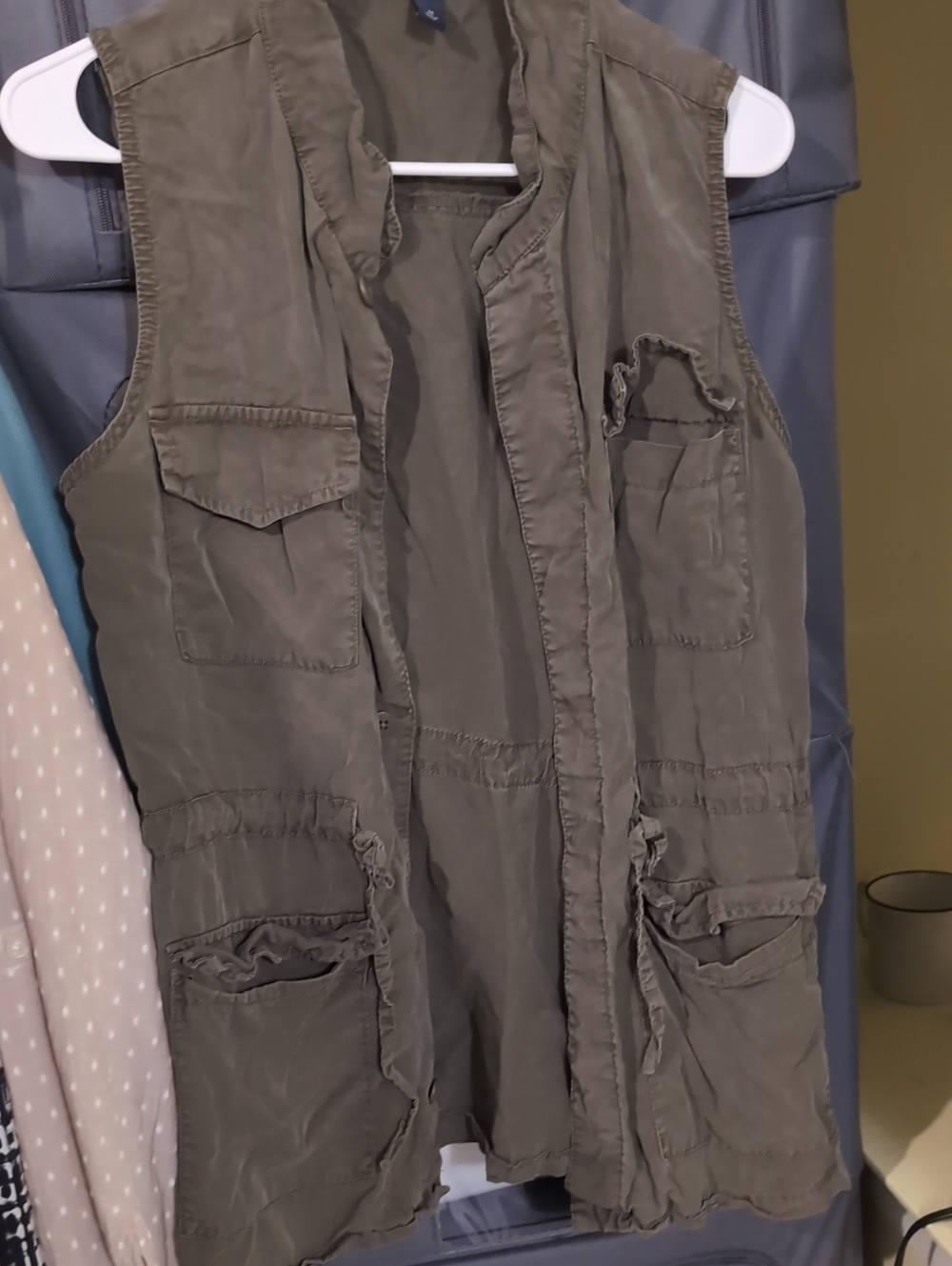 Universal Thread Olive Green Sleeveless Utility Vest
